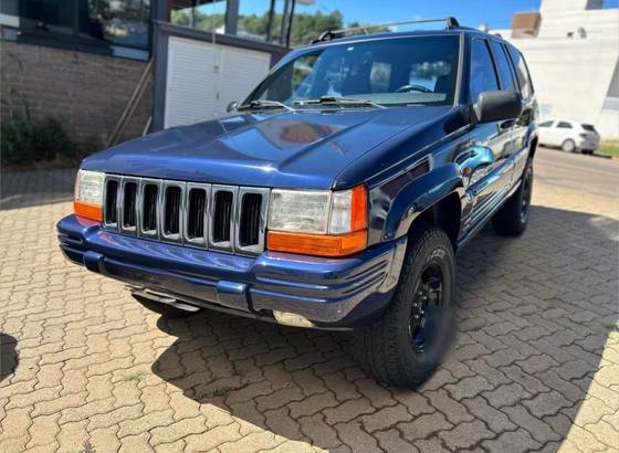 JEEP GRAND CHEROKEE 4.0 LAREDO 4X4 6I 12V GASOLINA 4P AUTOMÁTICO JEEP GRAND CHEROKEE 4.0 LAREDO 4X4 6I 12V GASOLINA 4P AUTOMÁTICO